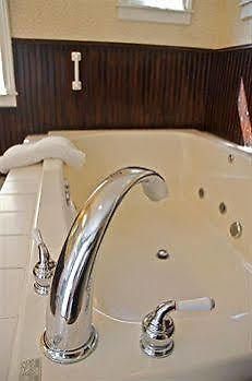 Waypoint House Bed And Breakfast Boyce 외부 사진